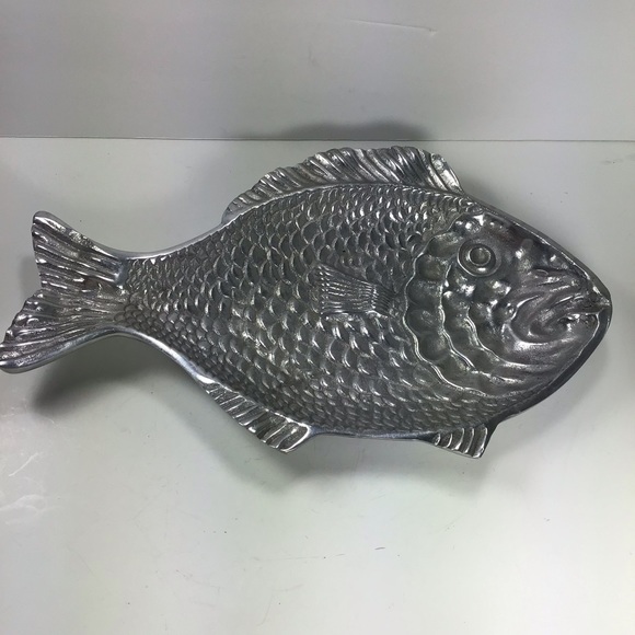 COPY - Vintage Fish Tray Aluminum Nautical Fish Serving Platter Cast Metal Fish… - Picture 2 of 8